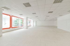 Inchiriem spatiu comercial zona Parfumul Teilor - imagine 3