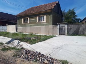 Casa de vanzare, cu gradina - imagine 2