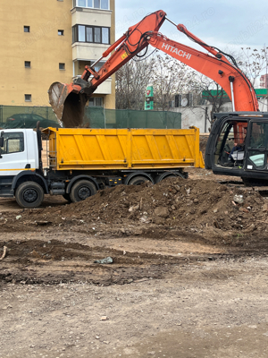 Sofer camion 8x4 - imagine 3 Sofer camion 8x4 - imagine 3