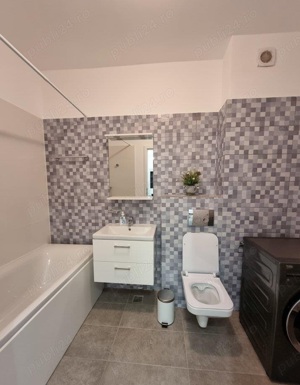 . DELFINARIU Chirie Apa 2 camere pe Blv Mamaia vizavi de Mc