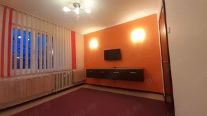 Vând apartament 3 camere Titan, Piata Salajan - imagine 3