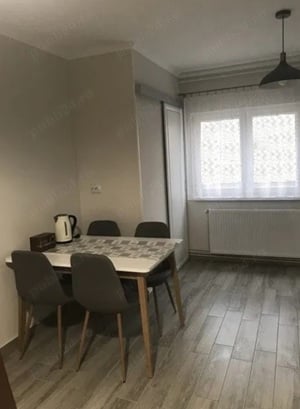 in centru pe Bulevardul Decebal ofer chirie Apartament 2 camere  - imagine 7