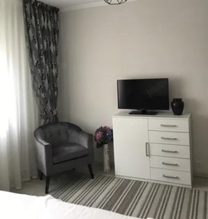 in centru pe Bulevardul Decebal ofer chirie Apartament 2 camere  - imagine 9