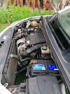 Vând Peugeot 308 sw 16hdi 2010  - imagine 2