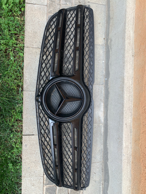 Grila mercedes Gl, Gls w166 2013-2019, cod sigla A 000 888 05 00