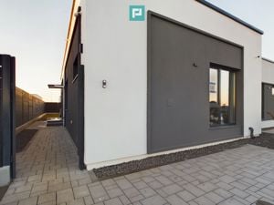 Duplex modern, pe parter, amplasat într-o zonă liniștită din Moșnița Nouă - imagine 15