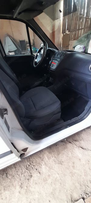 Vând Ford Tranzit Conect 1,8 TDCI acte la zi, se da fiscal - imagine 3