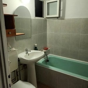 Apartament de 2 camere, decomandat, 55 mp, zona Eroii Revolutiei  - imagine 6