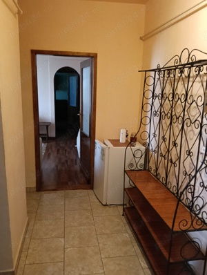 vând apartament cu trei camere  - imagine 8