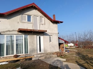 Vând Casa Popesti sau schimb cu apartament in Focșani - locuință spațioasă și complet utilată - imagine 10