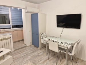 Proprietar - inchiriez apartament 3 camere LUX - imagine 3