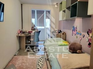 Apartament cu 3 camere si 2 balcoane, centrala proprie,  zona Cetatii - imagine 9