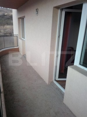 Apartament 2 camere, 58 mp, 2 balcoane de 17 mp, boxa si parcare, zona Campului - imagine 2