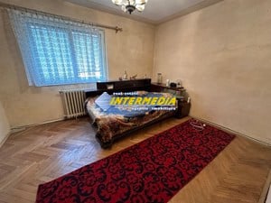 Apartament de vanzare 3 camere decomandat in Cetate bloc foste proprietati - imagine 4