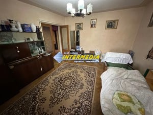 Apartament de vanzare 3 camere decomandat in Cetate bloc foste proprietati - imagine 3