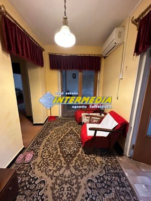 Apartament de vanzare 3 camere decomandat in Cetate bloc foste proprietati - imagine 11