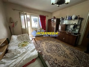 Apartament de vanzare 3 camere decomandat in Cetate bloc foste proprietati - imagine 8