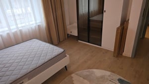 Inchiriez apartament cu 4 camere decomandat cu GARAJ, loc de parcare in fata garajului si boxa  - imagine 5