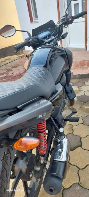 Honda CB125F an 2022 Unic proprietar 3787km - imagine 4