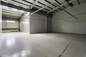 Hala industriala de inchiriat în Arad, 2.744 m², acces TIR și auto - imagine 6