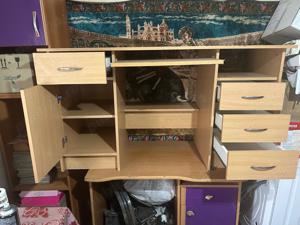 Birou mulți funcțional