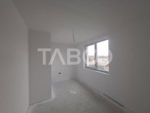 Apartament 3 camere de vanzare decomandat 67 mpu zona Selimbar Sibiu - imagine 3