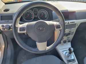 Opel Astra H 1.6 Benzina - imagine 3