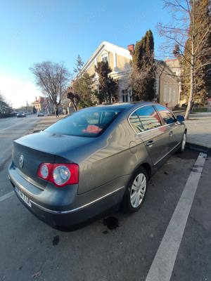 Vând Passat B6 motor 2.0 L diesel 140CP - imagine 2
