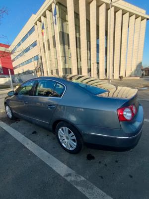 Vând Passat B6 motor 2.0 L diesel 140CP - imagine 3