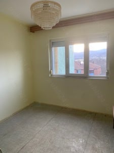 Vând apartament cu 2 camere Stei