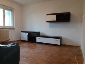 Apartament 2 camere Decomandat Hunedoara Zonă Bună - imagine 3