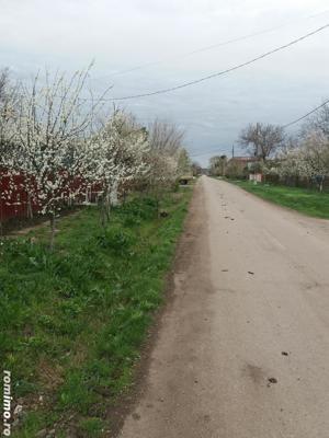 Vind casă locuibila