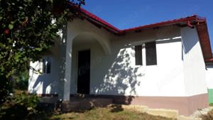 Casa langa Valenii de Munte - imagine 2