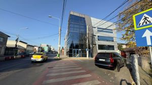 SPATIU COMERCIAL / BIROURI, 938 MP UTILI, CENTRALA PROPRIE, 17 BIROURI - imagine 35