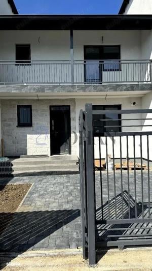 Duplex de vanzare cu subsol