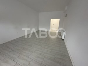 Spatiu comercial de inchiriat 50 mp utili Fagaras Judetul Brasov - imagine 2