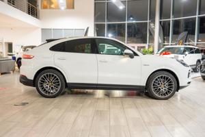 Porsche Cayenne Coupe 3.0 eHybrid V6 - imagine 5