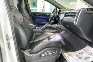 Porsche Cayenne Coupe 3.0 eHybrid V6 - imagine 19