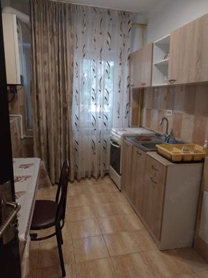 Închiriez apartamemt