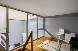 Apartament la Casă de Vânzare, Ultracentral pe B-dul Revoluției - imagine 10