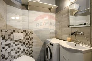 Apartament la Casă de Vânzare, Ultracentral pe B-dul Revoluției - imagine 19