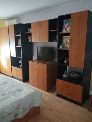 Inchiriez apartament mobilat cu o camera decomandat in zona Albina, Profi. Mobilat. Pet friendly. - imagine 2