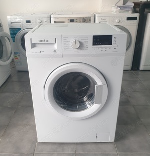 Masina de spălat rufe Arctic 8 kg