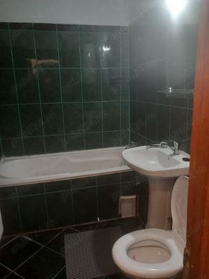 Închiriez apartament  - imagine 2