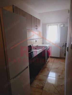 Oferim spre vanzare un apartament 2 camere, Calea Sagului - mansarda - imagine 5