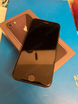 iPhone 8 space grey 64 GB + 2 huse 