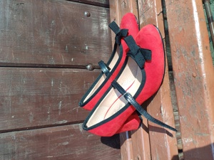 Vand pantofi roșii, cu toc, 38