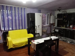 Vand apartament mobilat 