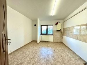 Apartament doua camere, decomandat, Stefan cel mare, parter inalt, bucatarie mare, renovat, liber  - imagine 3