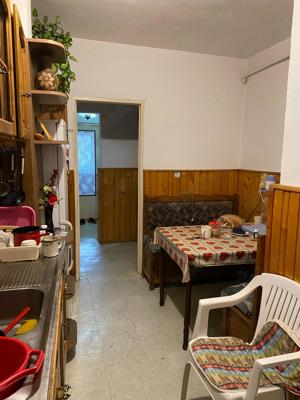 Vind apartament 3 camere  - imagine 8